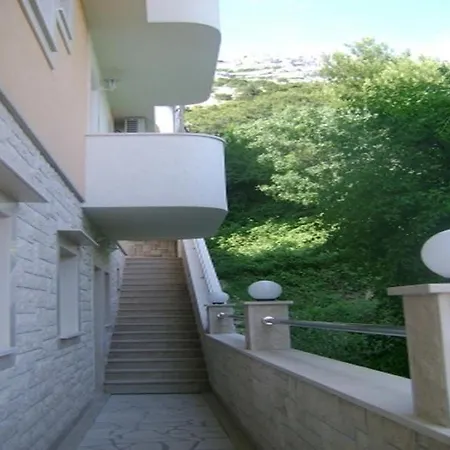 In With Sea View, Terrace, Air Conditioning, Wi-fi Apartment *