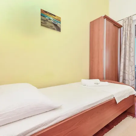 In With Sea View, Terrace, Air Conditioning, Wi-fi