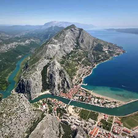 In With Sea View, Terrace, Air Conditioning, Wi-fi Appartamento